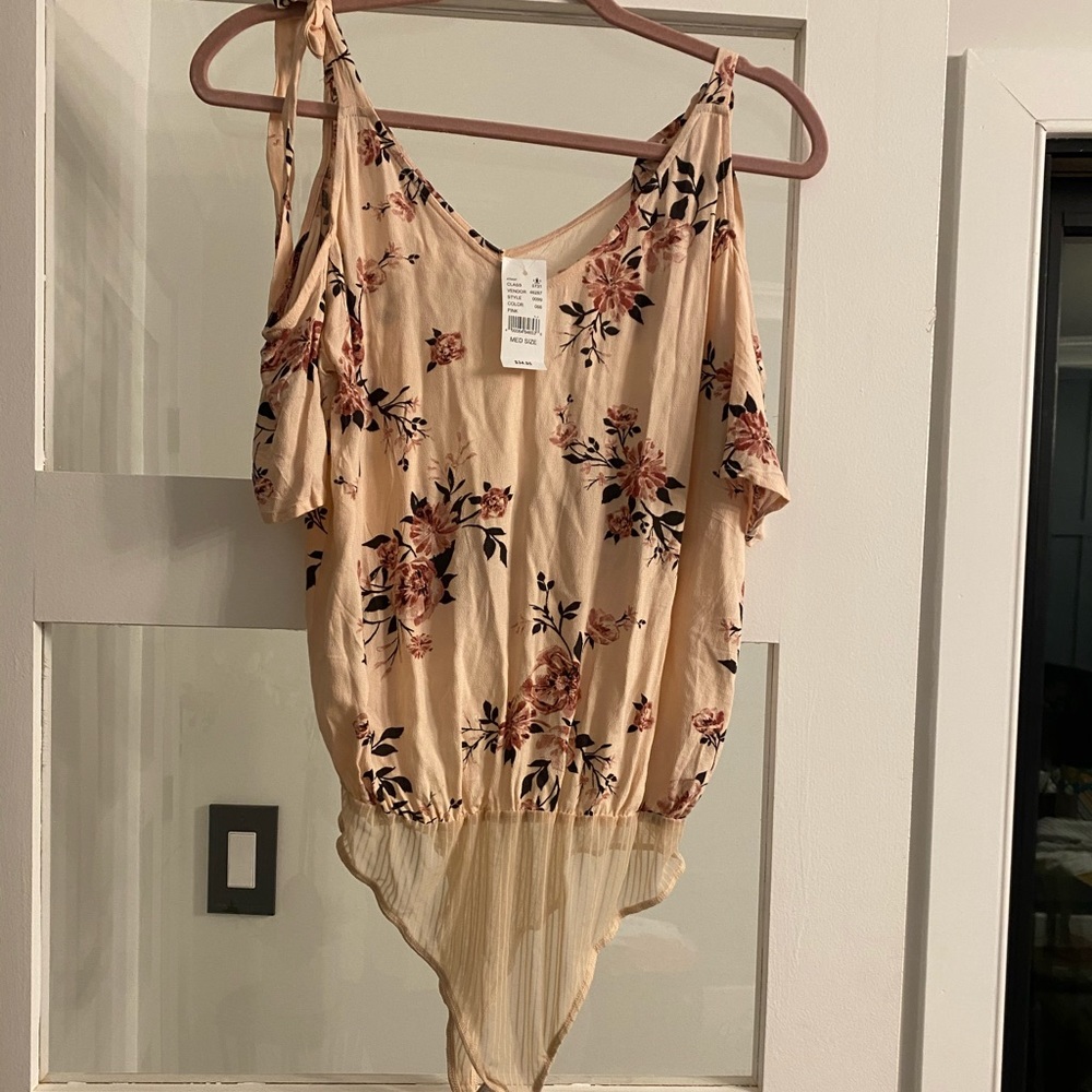 NWT Kendall & Kylie bodysuit